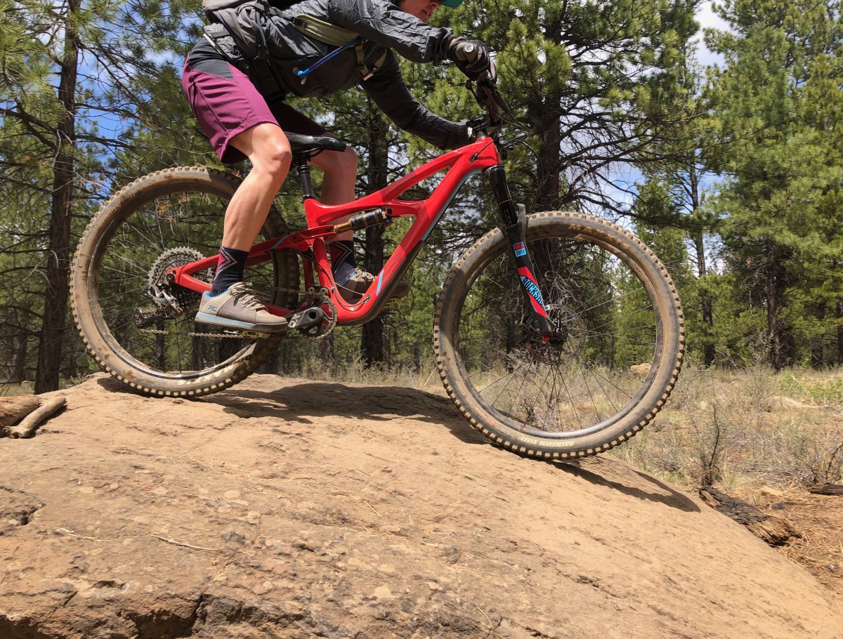 How to Choose Mountain Bike Shorts for Women