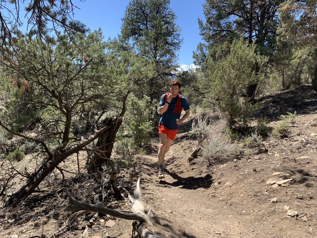 nathan vaporair 2.0 - hydration hoses do provide the easiest access to water while running.