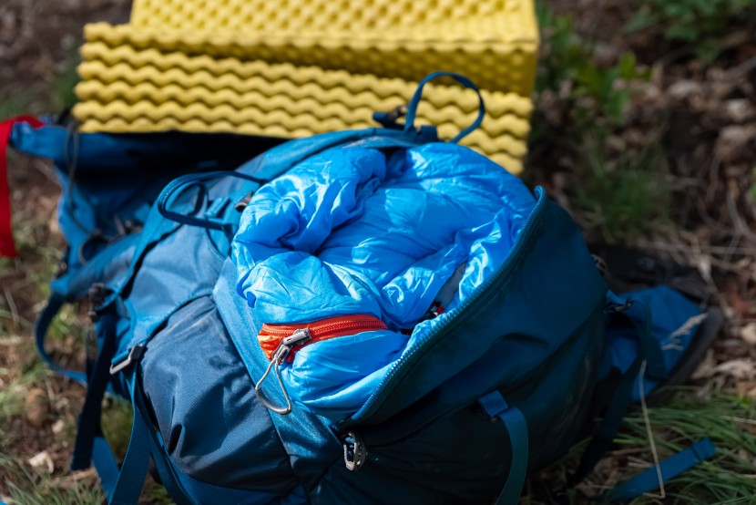osprey aether 65 - bottom access to remove your sleeping bag as soon as camp is set up.