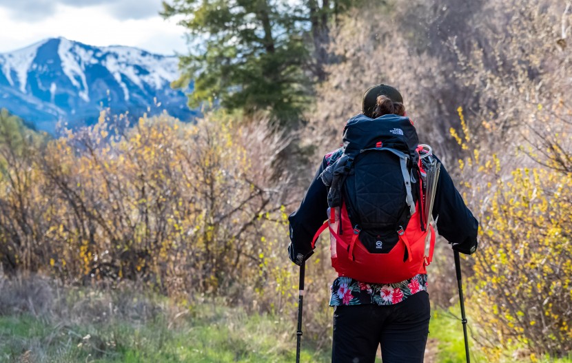 the north face cobra 60l - the cobra 60 found itself at home in the shoulder seasons of...