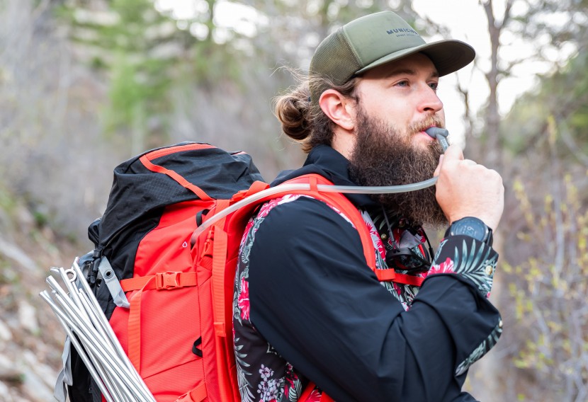 the north face cobra 60l - due to the absence of any designated water bottle pockets, we found...