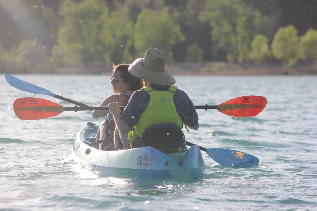 carlisle magic plus - the asymmetrical blades design is suitable for a range of kayakers...