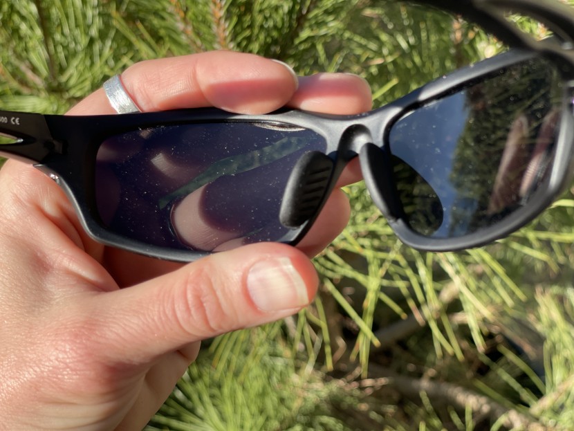 duduma polarized - these rubber nose pads are quite large and protrude into the corners...