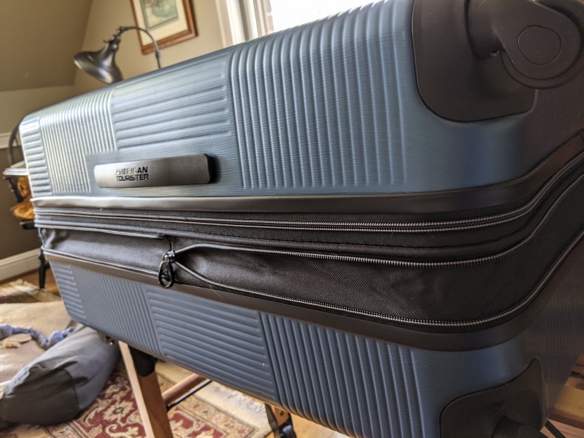 american tourister stratum xlt 28" - when the expandable fabric is unfurled, if the bag isn't packed...