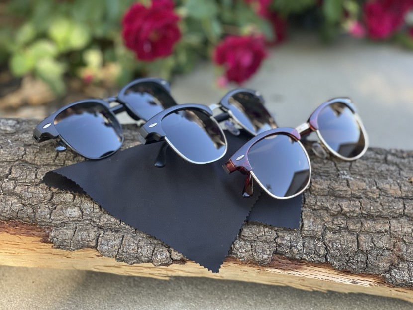 kaliyadi semi-rimless polarized - three pairs and zero cases.