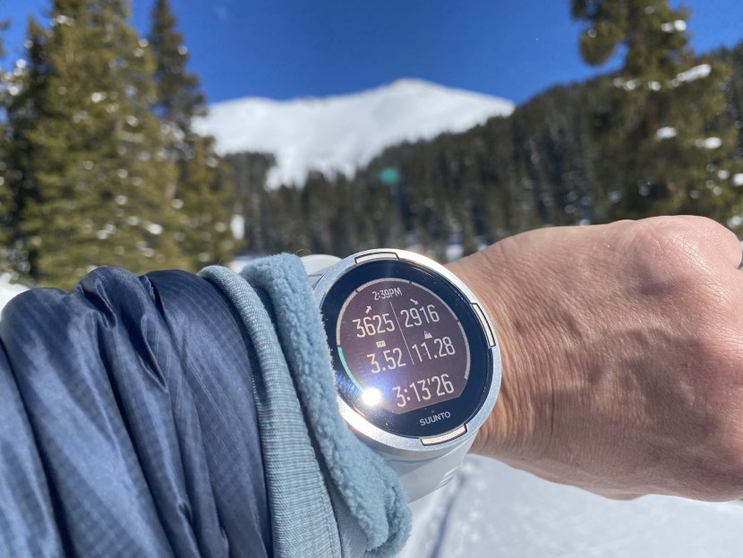 suunto 9 baro - the design is easy to see in high light but tends to get stuck on...