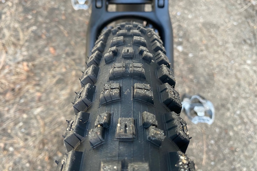 specialized eliminator grid trail t7 - the eliminator brakes well on most surfaces, but can't match more...