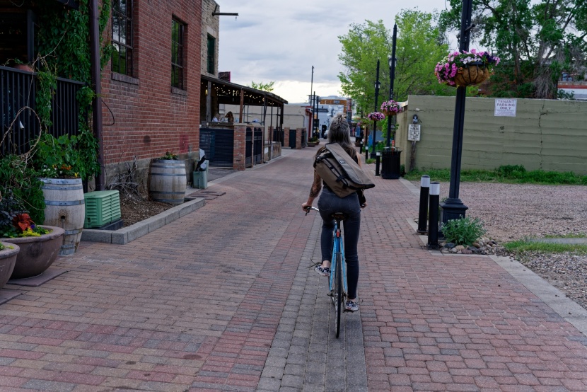 chrome buran iii - for those dreamy evening commutes, the buran is a great companion -...