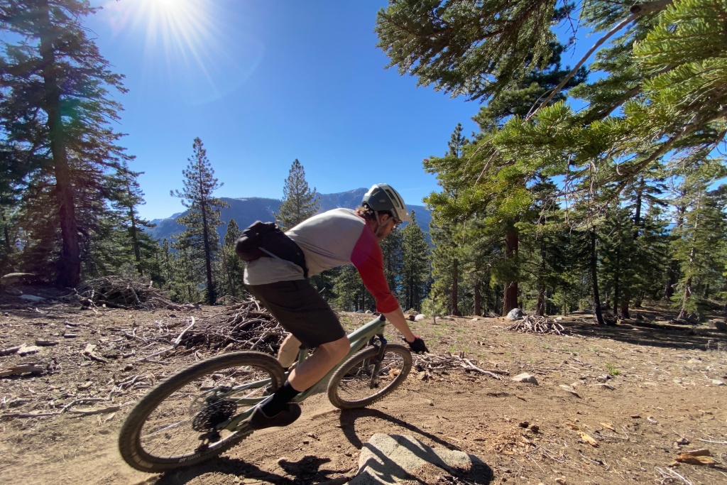 pearl izumi summit - the summit is a quality pair of shorts at a fair price.