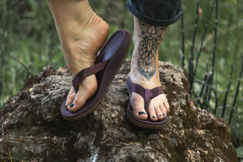 chaco lowdown flip - the lowdown flips are durable, water-resistant, and offer stellar...