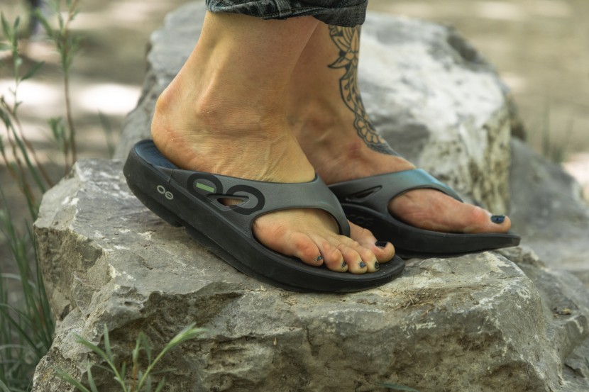 oofos ooriginal sport for women - we were surprised with the level of traction the ooriginal provides.