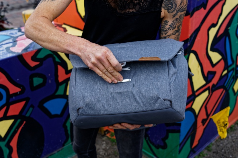 peak design everyday messenger - we don't love the maglatch closure system, it requires some extra...