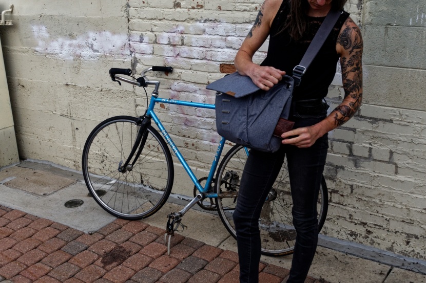 on either side of the bag there is a zippered pocket for easily...