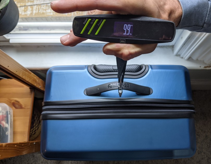 american tourister stratum xlt 28" - this bag is one of the lighter options in the test.