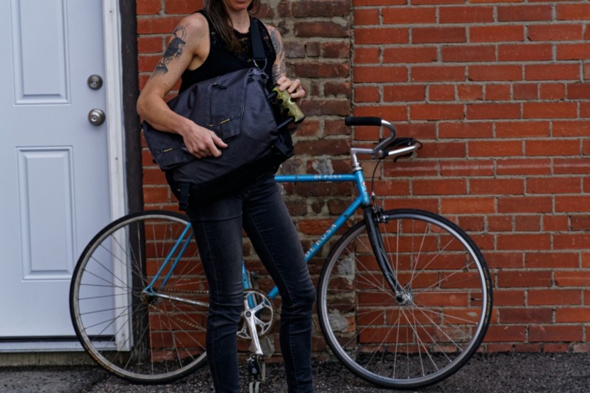 burley transit - with an average volume to weight ratio, this bag isn't setting any...