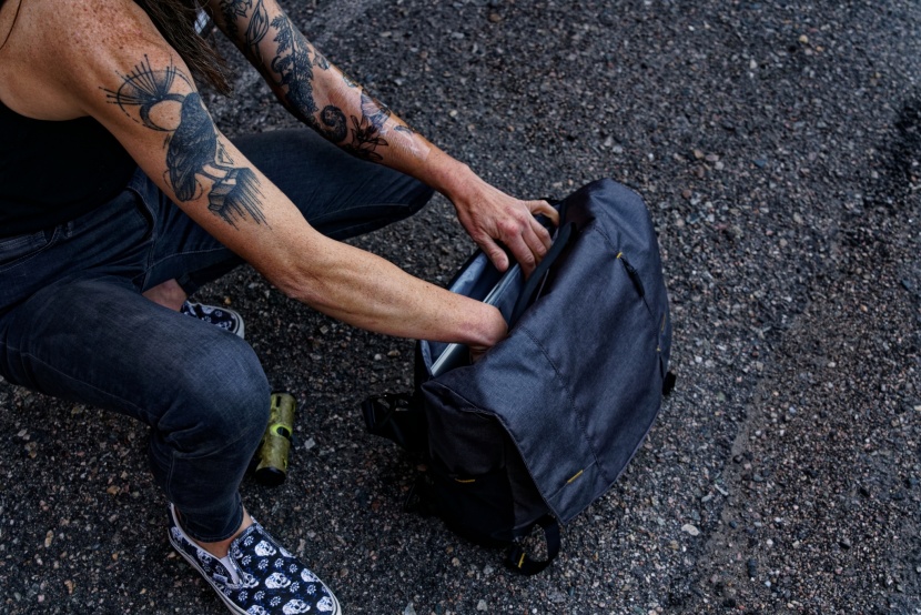 burley transit - you can also store your laptop in the exterior back zippered pocket...