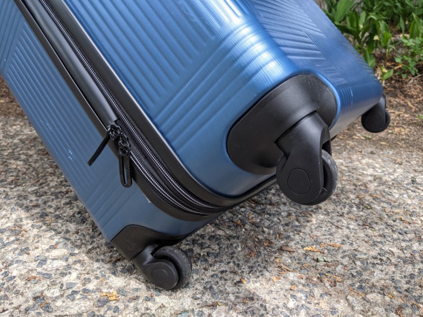 american tourister stratum xlt 28" - the smaller wheels wiggle more than the other options we tested...