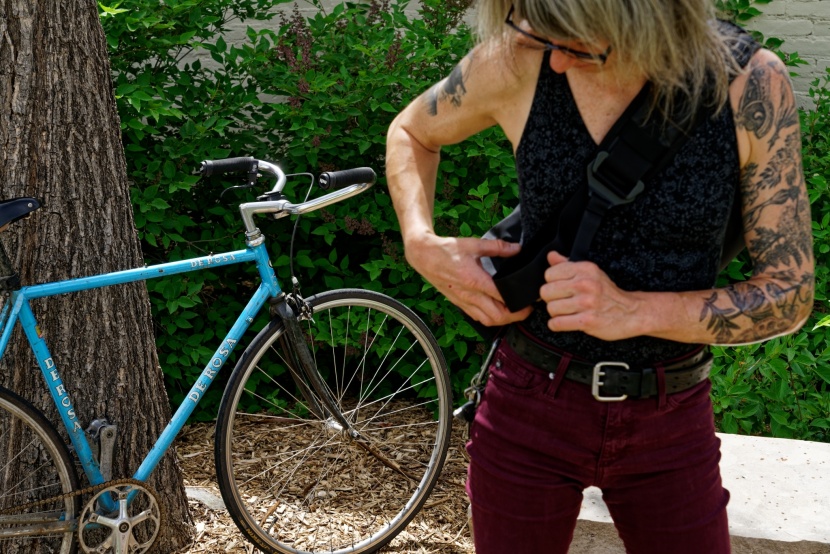 messenger bag - the strap on the stash is simple to tighten and loosen. there is a...