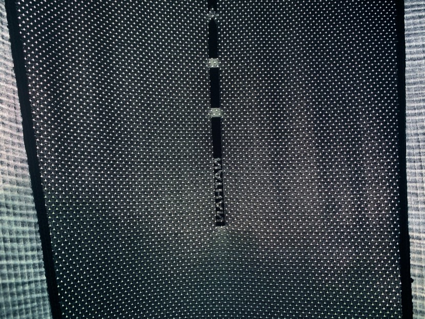 the ventilation chimney with a perforated mesh that breathes better...