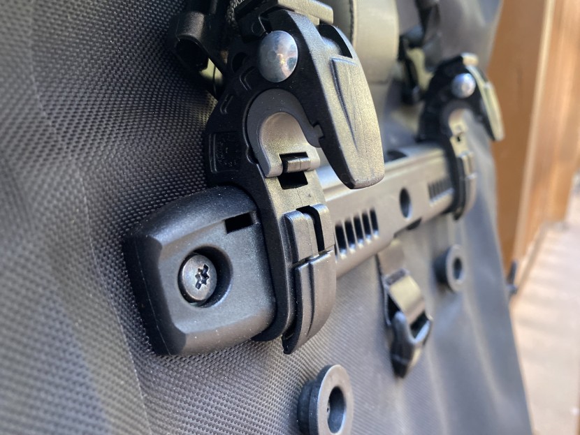 a close up view of the ortlieb vario's hook and clip system.