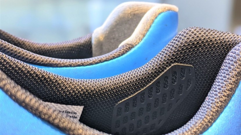 the rc902 (front) uses a rubber strip and narrower neck than the...