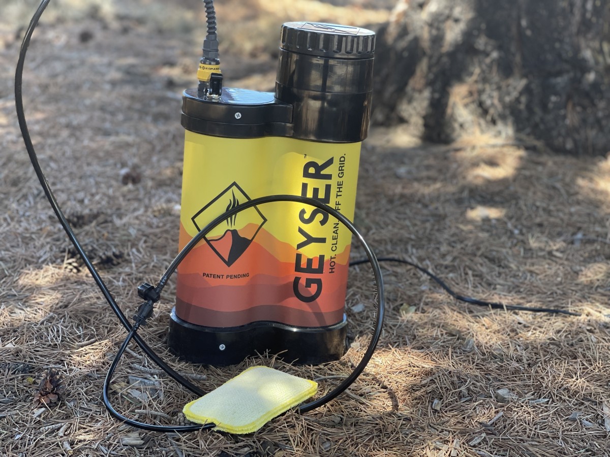 Geyser Systems with Heater Review (An interesting, specific way to clean gear, with a heated, pump-powered sponge that runs with your car.)