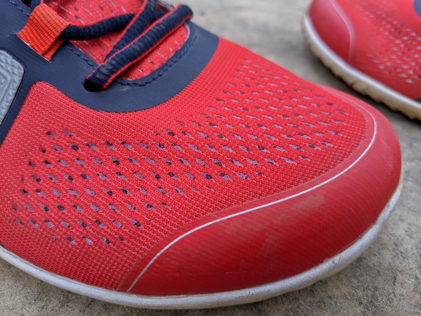 barefoot shoes men - the double-mesh liner of the upper on the xero hfs efficiently and...