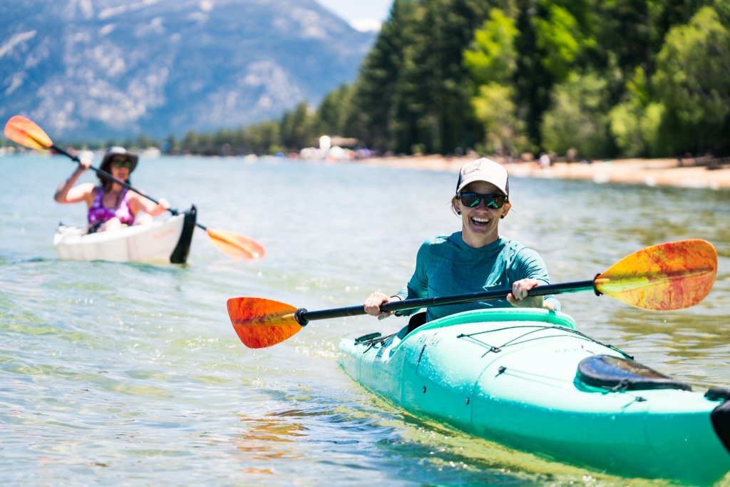 pakayak bluefin 142 - advanced paddlers love the narrow profile and impressive hip control...