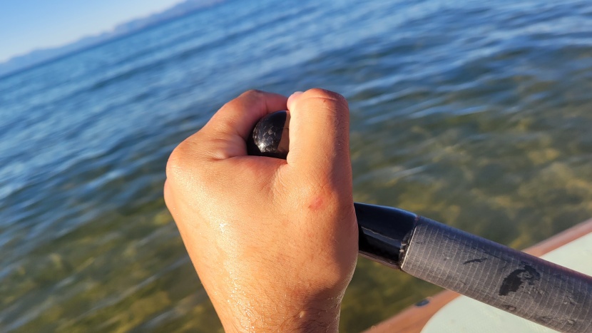 aqua bound malta carbon 2-piece - the inner portion of this paddle telescopes smoothly.