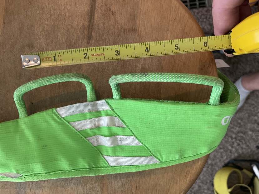 edelrid ace - the front gear loops are a touch larger than the rear. note the wear...