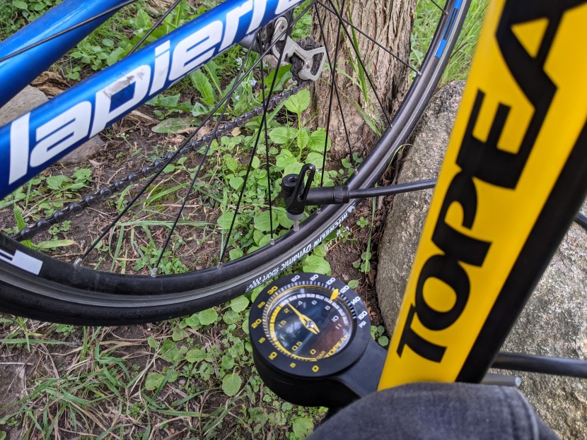 topeak joeblow sport 2stage - the pump is less accurate when used with high pressure road tires.