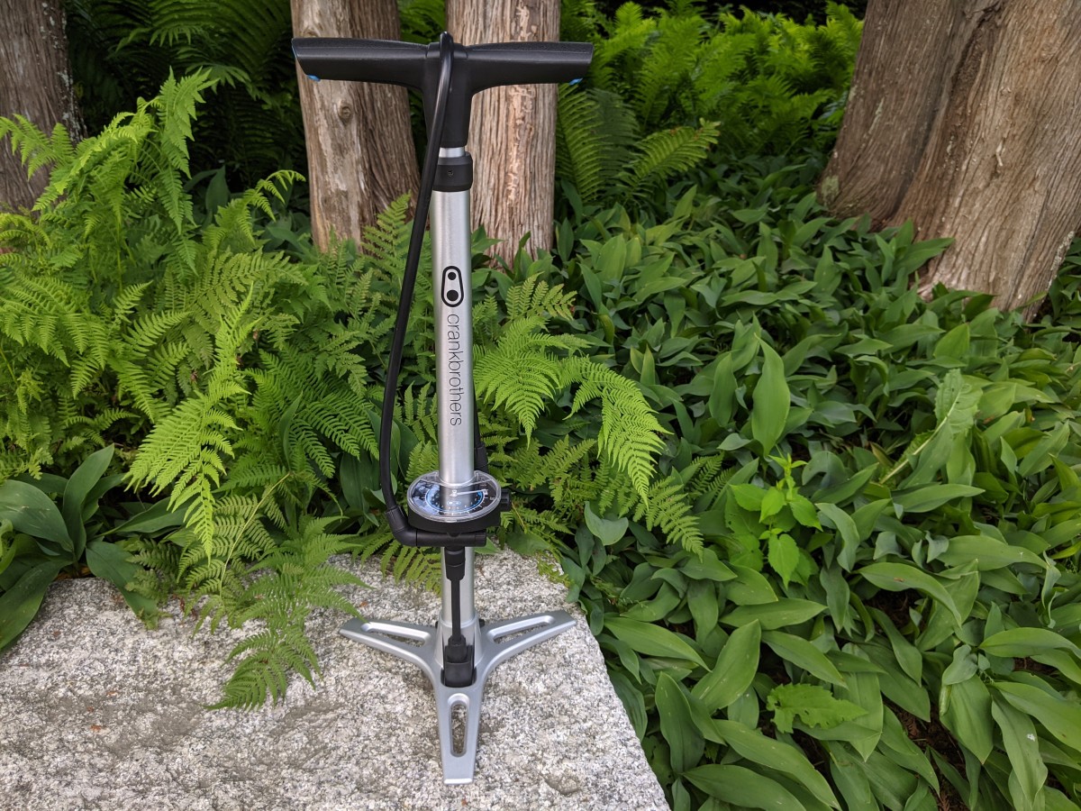 Crankbrothers Sterling Review (The Sterling has a universal nozzle, high pressure and high volume settings, and is one of the most stable options in...)