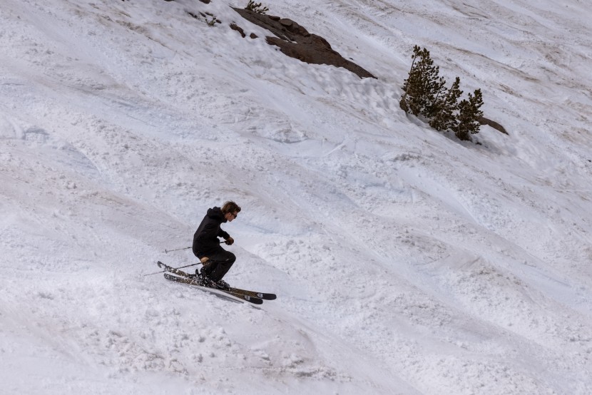 black crows justis - hold on for a wild ride through the moguls on the justis.