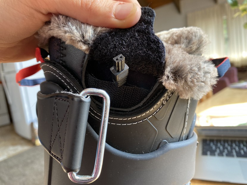 the small plug for the thermic liner pops out of the ankle side of...