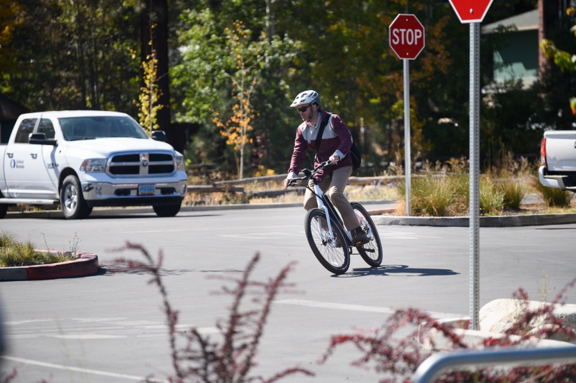 aventon pace 350 step-through - the pace 350 has a smooth and steady ride with responsive handling.