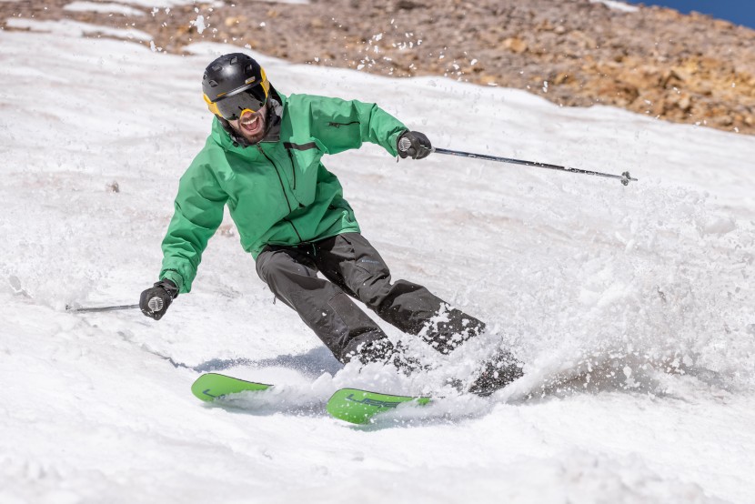 elan ripstick 96 black edition - big slashes on the ripstick 96 black edition result in big snow...