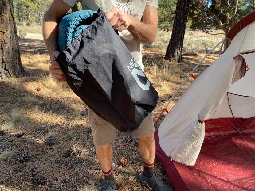 nemo roamer - the stuff sack is roomy to hold the rolled-up roamer without having...