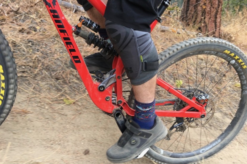ixs carve evo+ - there is no way around the fact that these are beefy, heavy, knee...