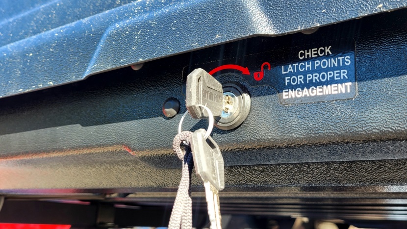 thule pulse - the keys can't be removed when the cargo box is unlocked -- a very...