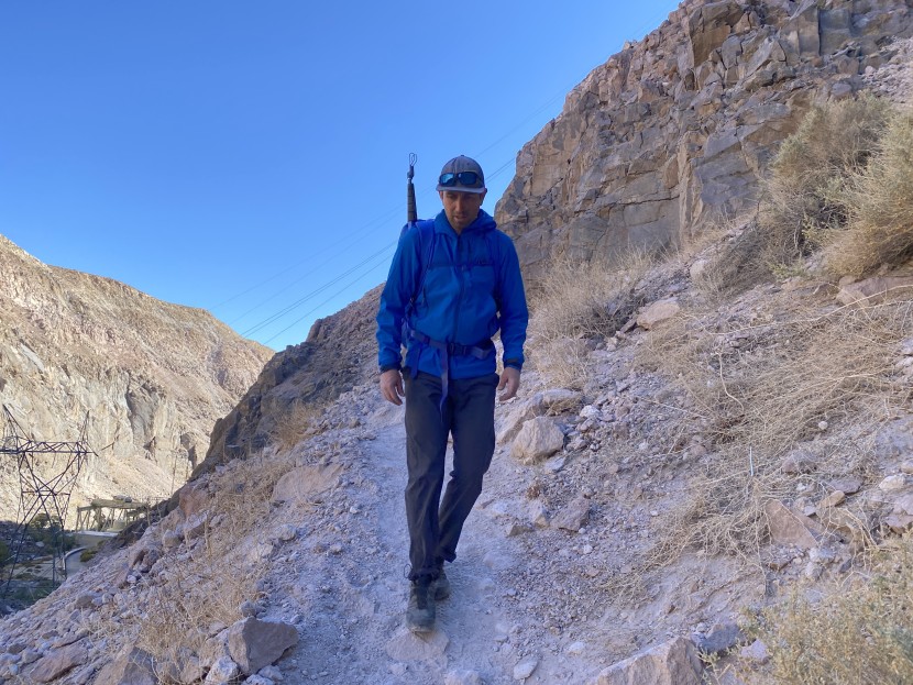 black diamond dawn patrol shell - with an amble fit, we felt that we could freely move in the dawn...