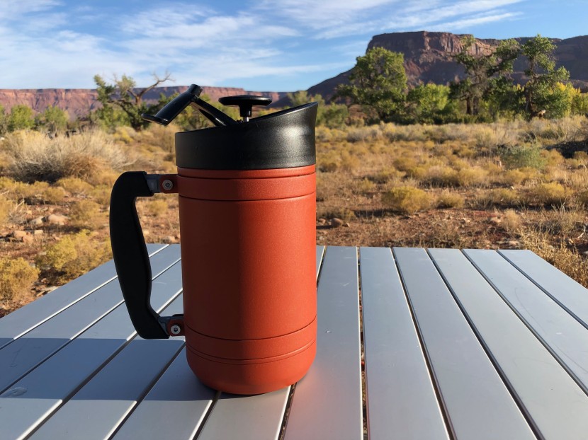 planetary designs basecamp travel press - to unscrew the lid, make sure you flip open the snap top to release...