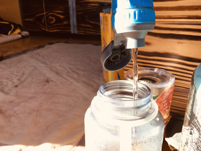 platypus quickdraw microfilter system - crystal clear drinking water from the platypus quickdraw.