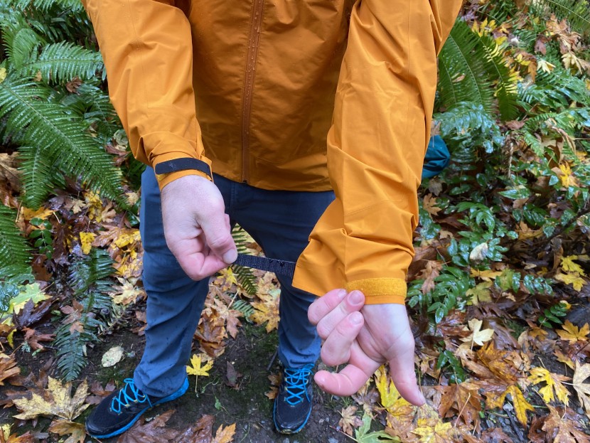arc'teryx zeta sl - all of our testers appreciate the low-profile velcro wrist cuffs...