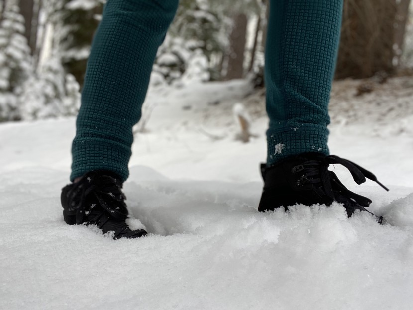 danner inquire mid insulated - the waterproof exterior wicks away snow quite well but the ankle...