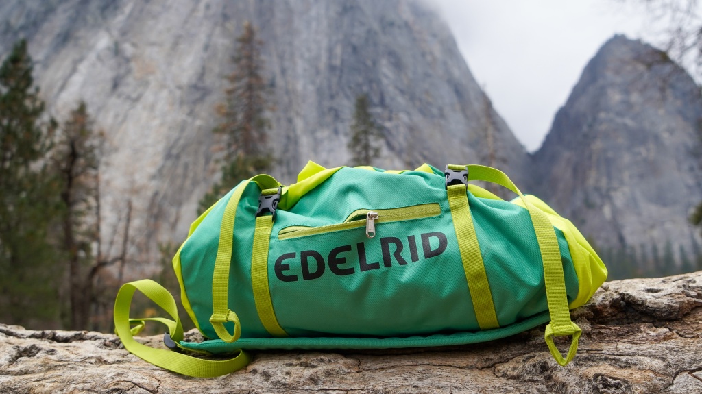 rope bag - the edelrid drone is one of our favorite rope bags with a classic...