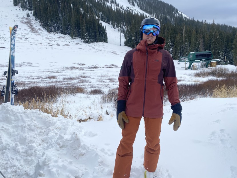 outdoor research skytour ascentshell - the skytour's fit is pretty good, but it lacks some refinement...