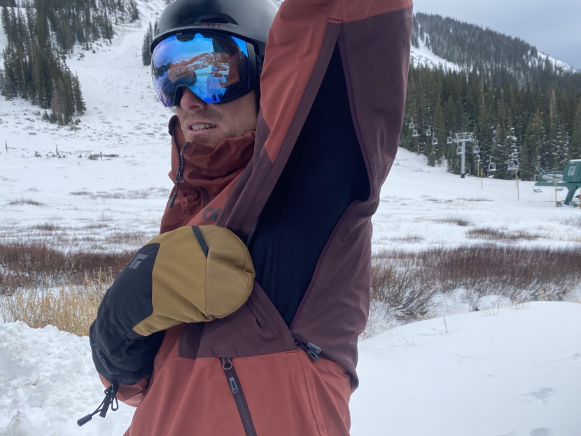 outdoor research skytour ascentshell - long pit vents with easy-to-grasp zippers add to the skytour's...