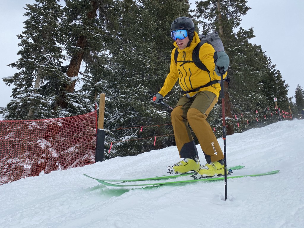 backcountry cardiac gore-tex pro bib - early season on-piste turns in the backcountry cardiac gore-tex pro...