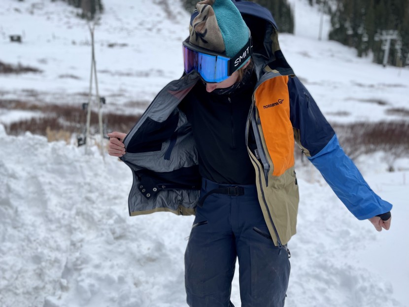 norrona lofoten gore-tex pro for women - as a shell, there is no insulating layer included with this jacket.