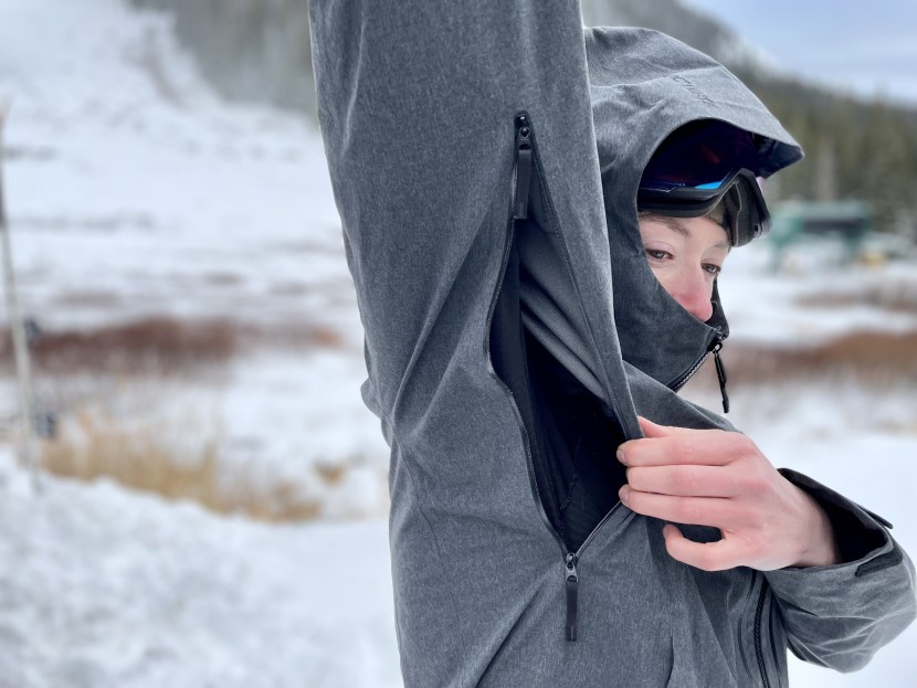 arc'teryx incendia - large pit zips should be standard for high performance shells like...